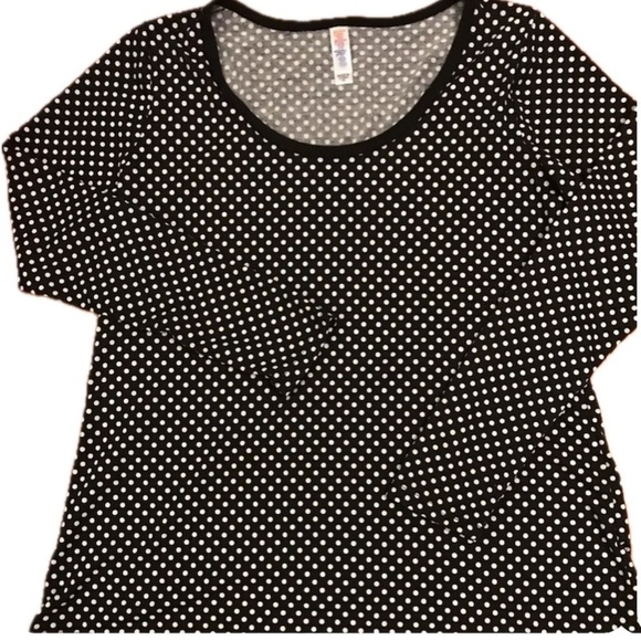 LuLaRoe Tops - 👚 GUC Lularoe Polka Dot Long Sleeve T-shirt